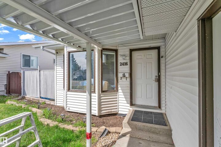 Property Photo:  2416 35 Street NW  AB T6L 4M3 
