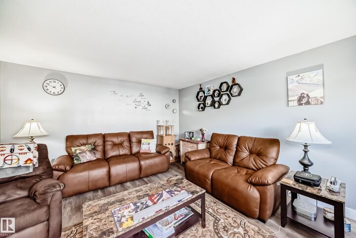Property Photo:  167 Roseland Village NW  AB T5E 5R6 
