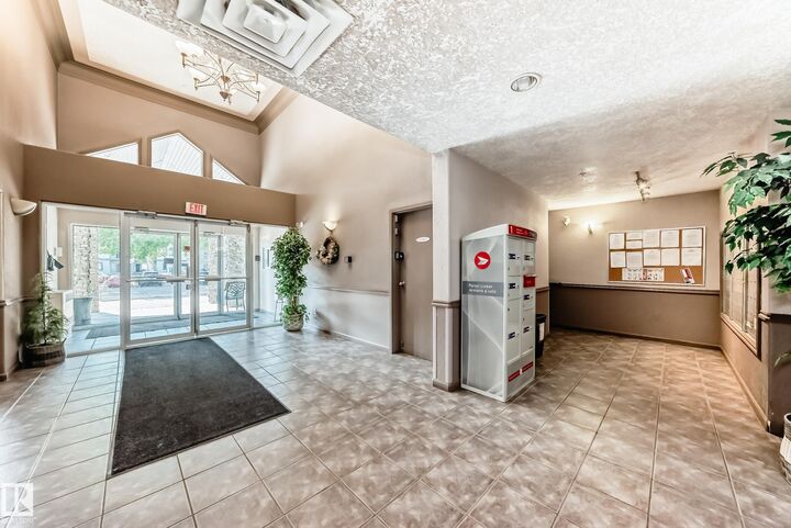 Property Photo:  16311 95 Street NW  AB T5Z 3Y5 