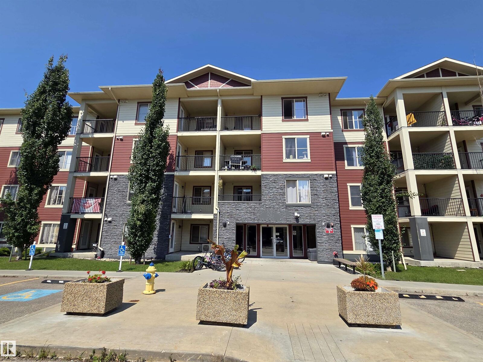 Property Photo: 5816 Mullen Place NW 309 AB T6R 0W3