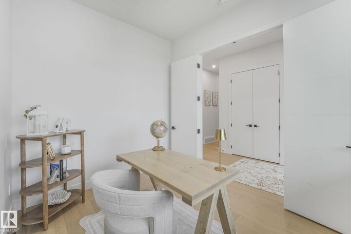 Property Photo: 120 Ravenshire Wynd AB T8B 0G3