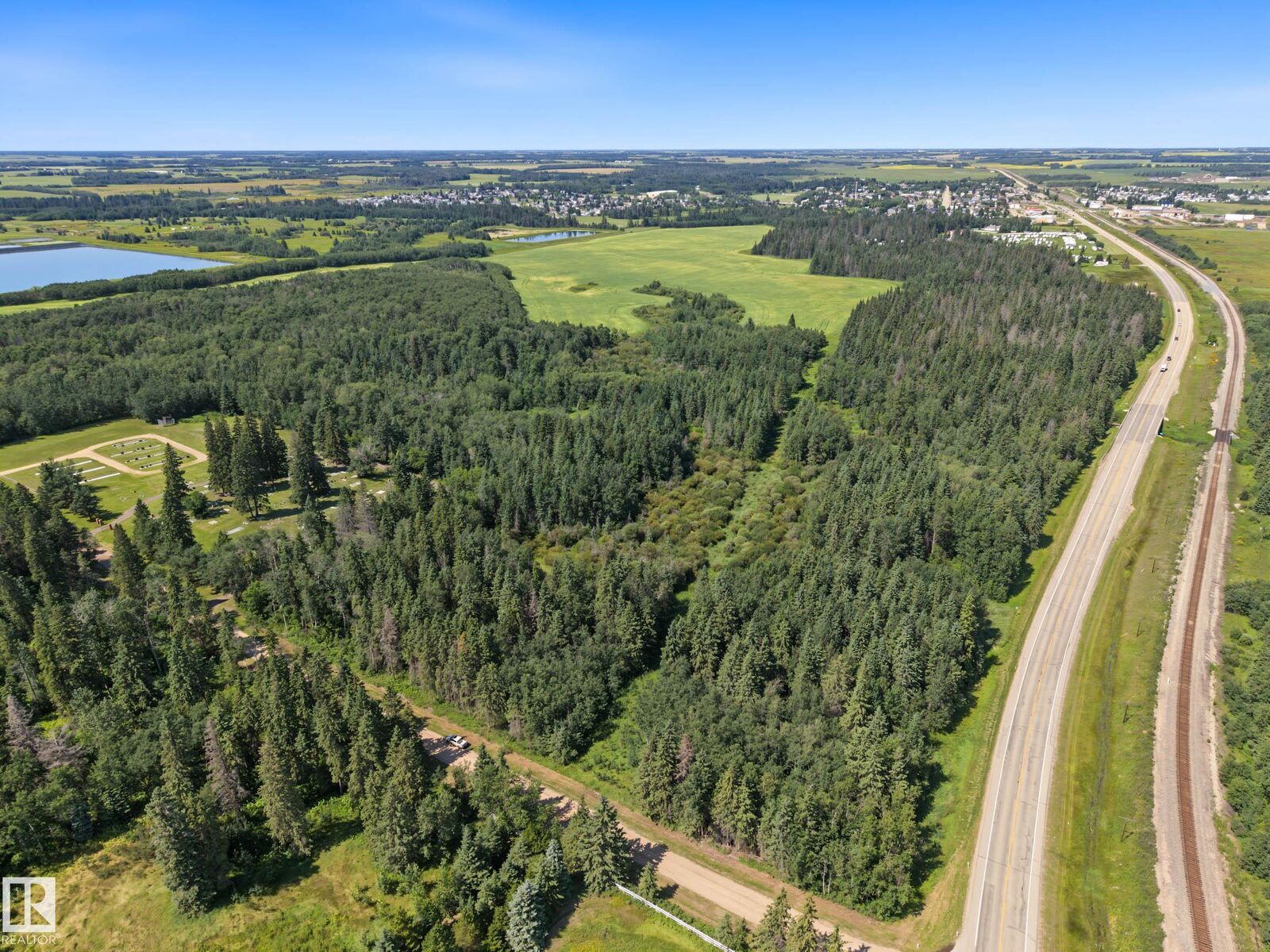 Property Photo:  E-29-47-24-4 County Of Wetaskiwin  AB T0C 1Z0 