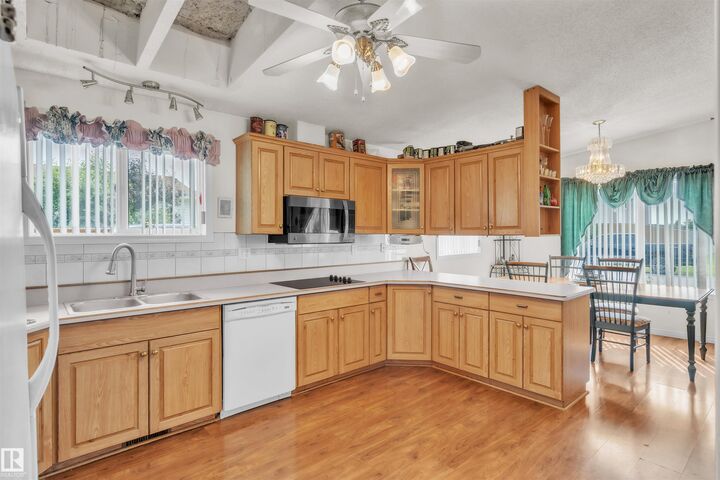 Property Photo:  5313 57A Street  AB T9M 1S1 