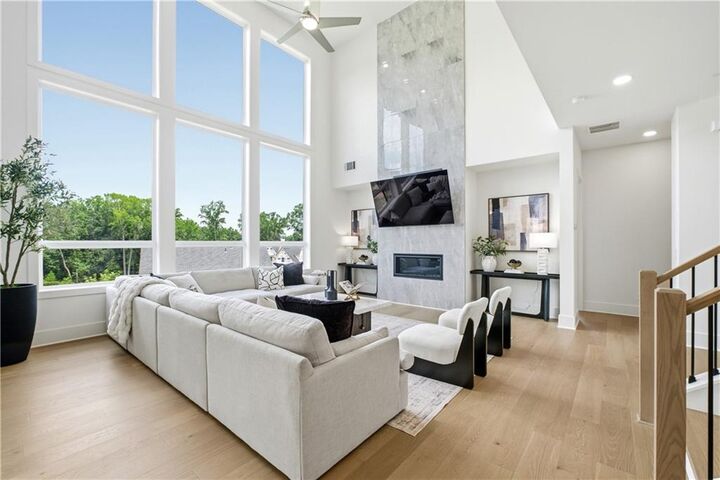 Property Photo:  4510 Hawthorn Circle  GA 30022 