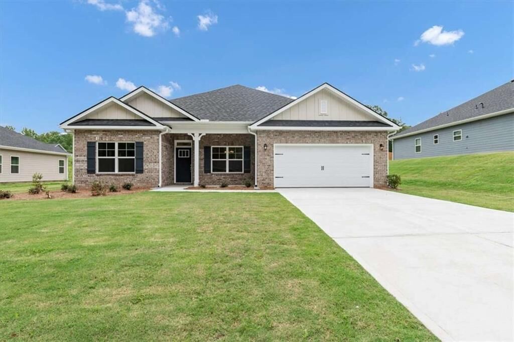 Property Photo: 305 Angela Avenue GA 30108