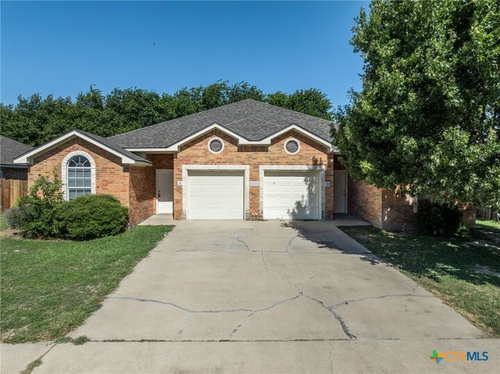 Property Photo: 4201 Cambridge Drive TX 76549