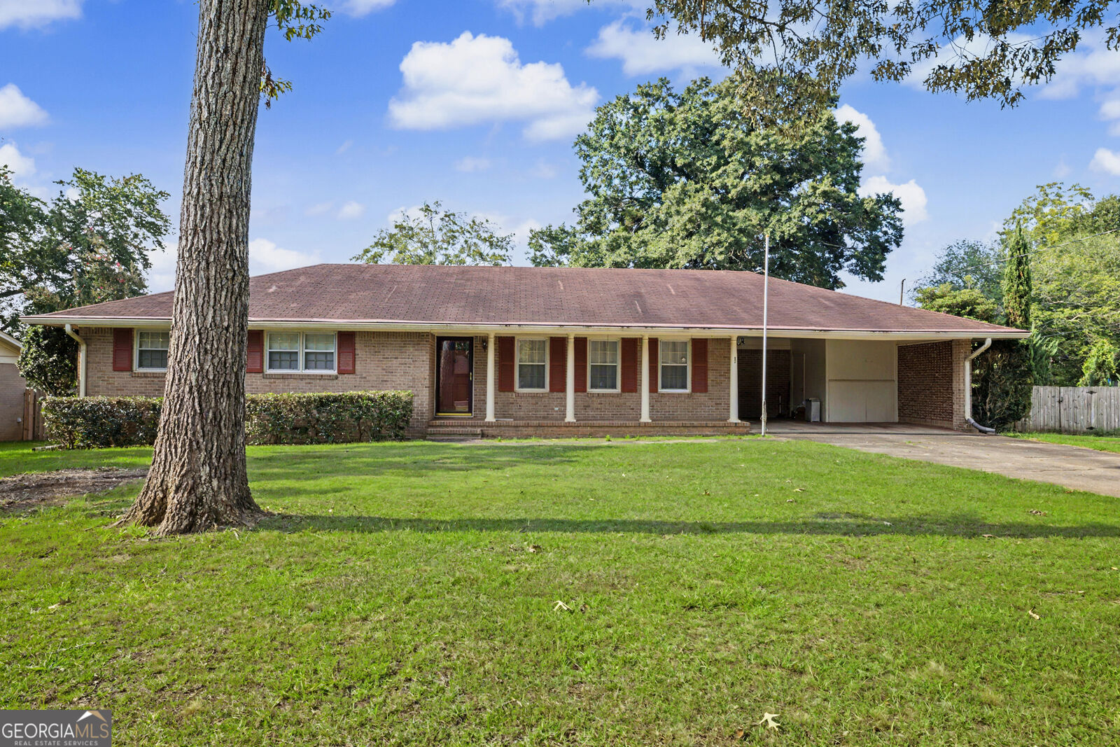 Property Photo:  114 Bobolink Drive  GA 30224 