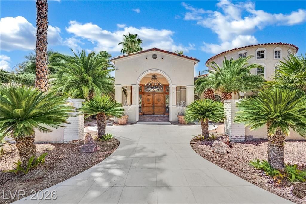 Property Photo: 1250 Shadow Lane NV 89102