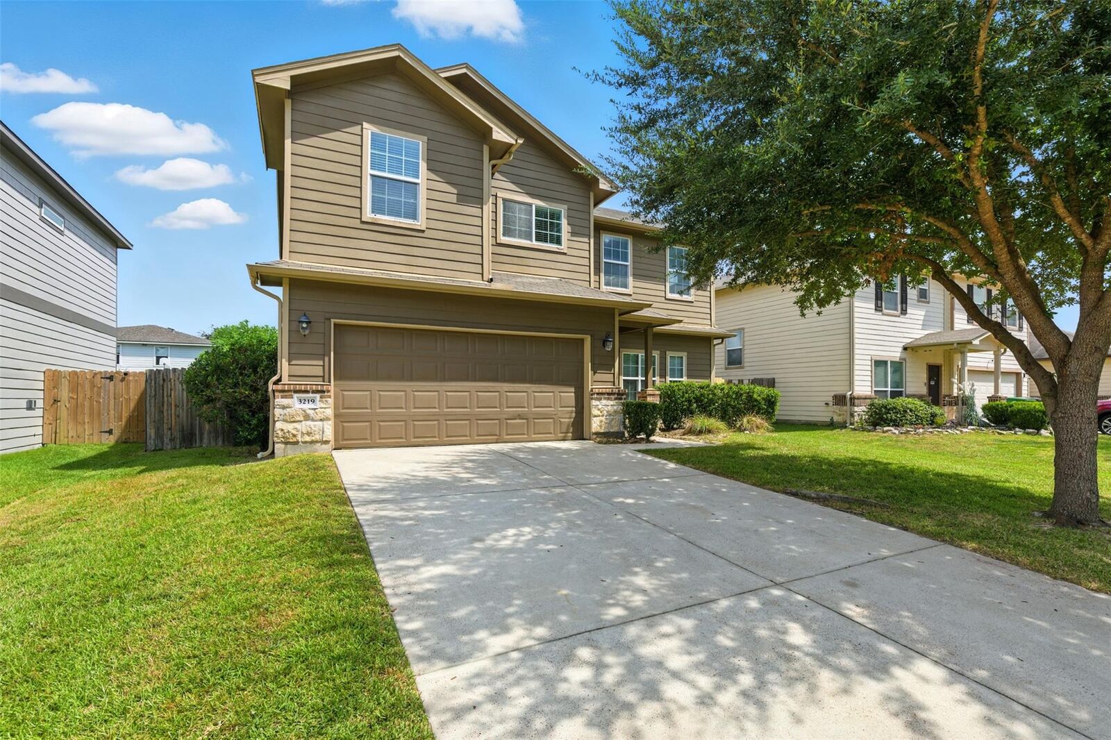 Property Photo:  3219 This Way  TX 77339 