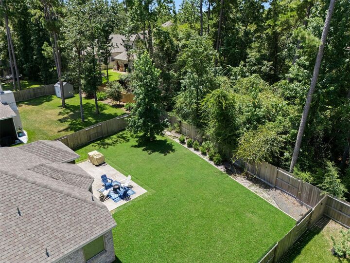 Property Photo: 247 Scarlet Maple Way TX 77318