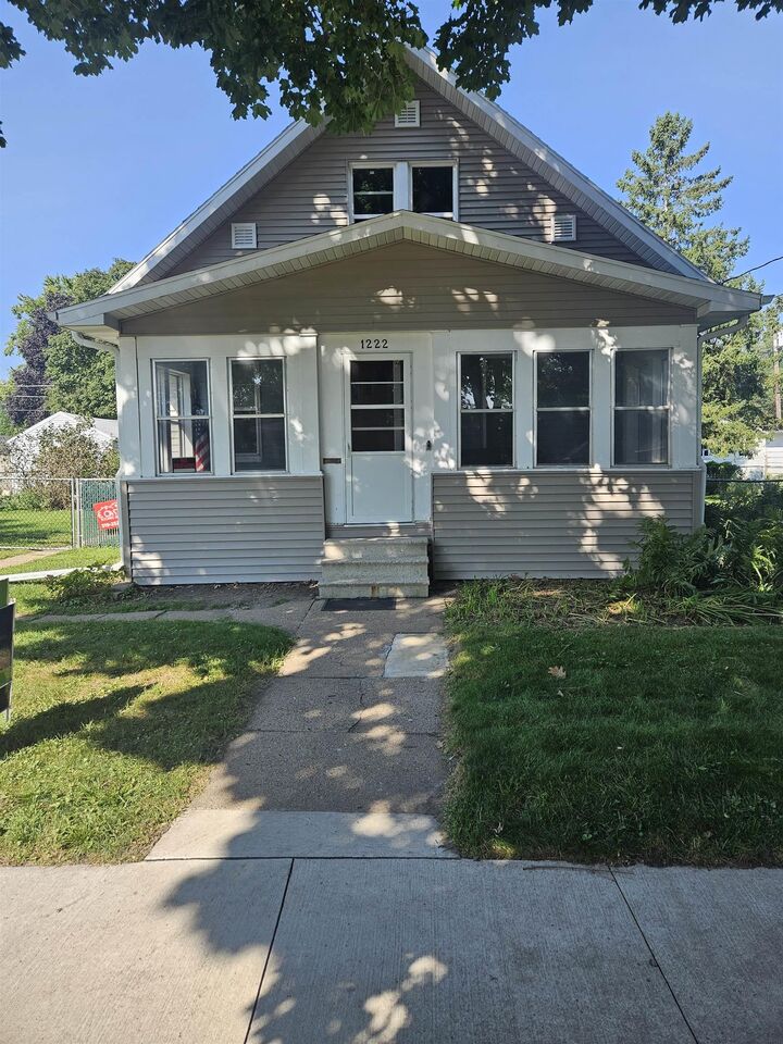 Property Photo: 1222 Wallgate Avenue IA 50701
