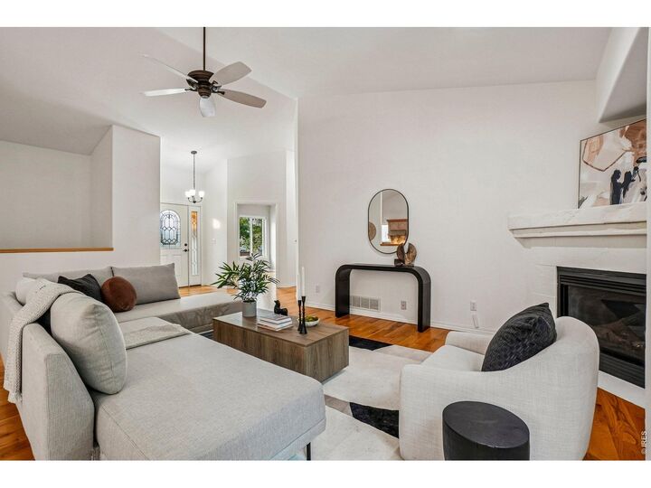Property Photo:  1670 Stove Prairie Cir  CO 80538 