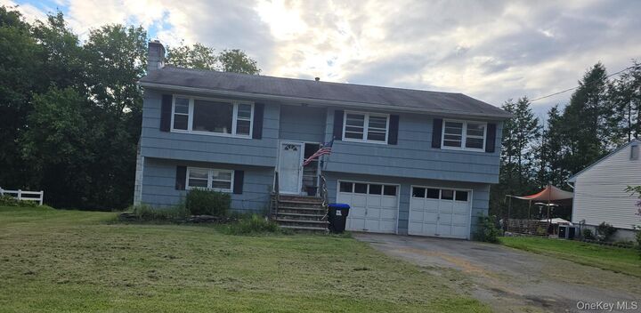 Property Photo:  14 Bellmore Drive  NY 12603 