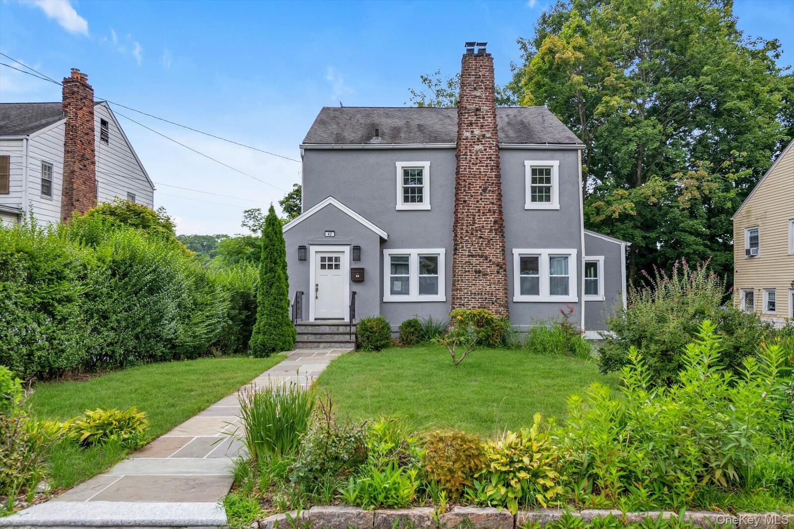 Property Photo:  42 Stratford Road  NY 10583 