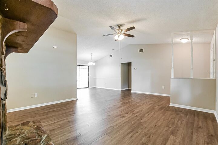 Property Photo: 1309 Cove Place FL 32778