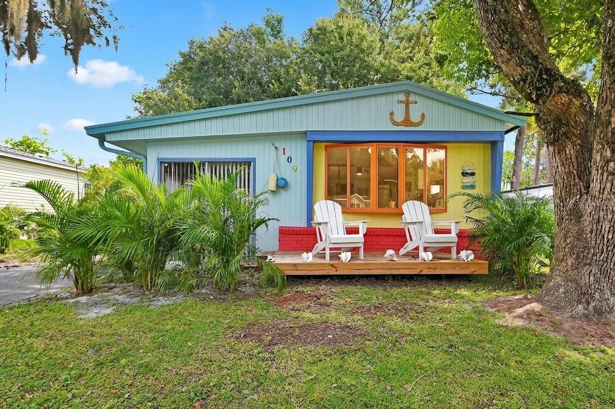 Property Photo: 109 Cypress Drive FL 32713