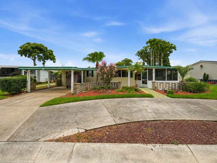 Property Photo:  928 Morningview Drive  FL 32778 