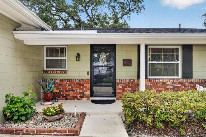 Property Photo: 2781 Abbey Road FL 32792