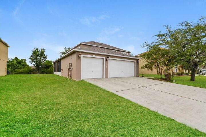 Property Photo:  2361 Andrews Valley Drive  FL 34758 