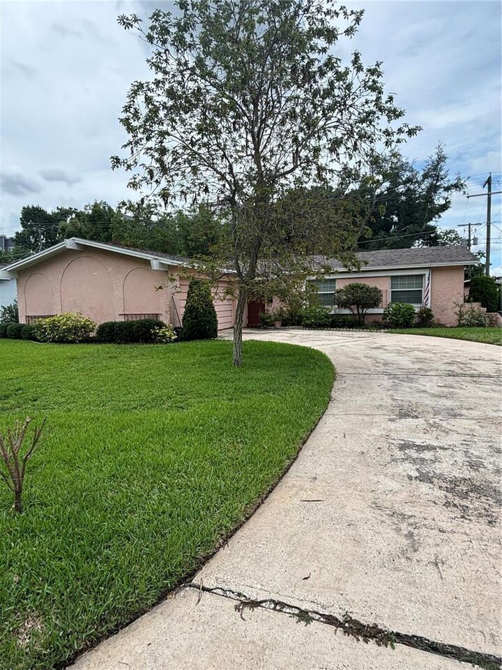 Property Photo:  2709 E 122nd Avenue  FL 33612 