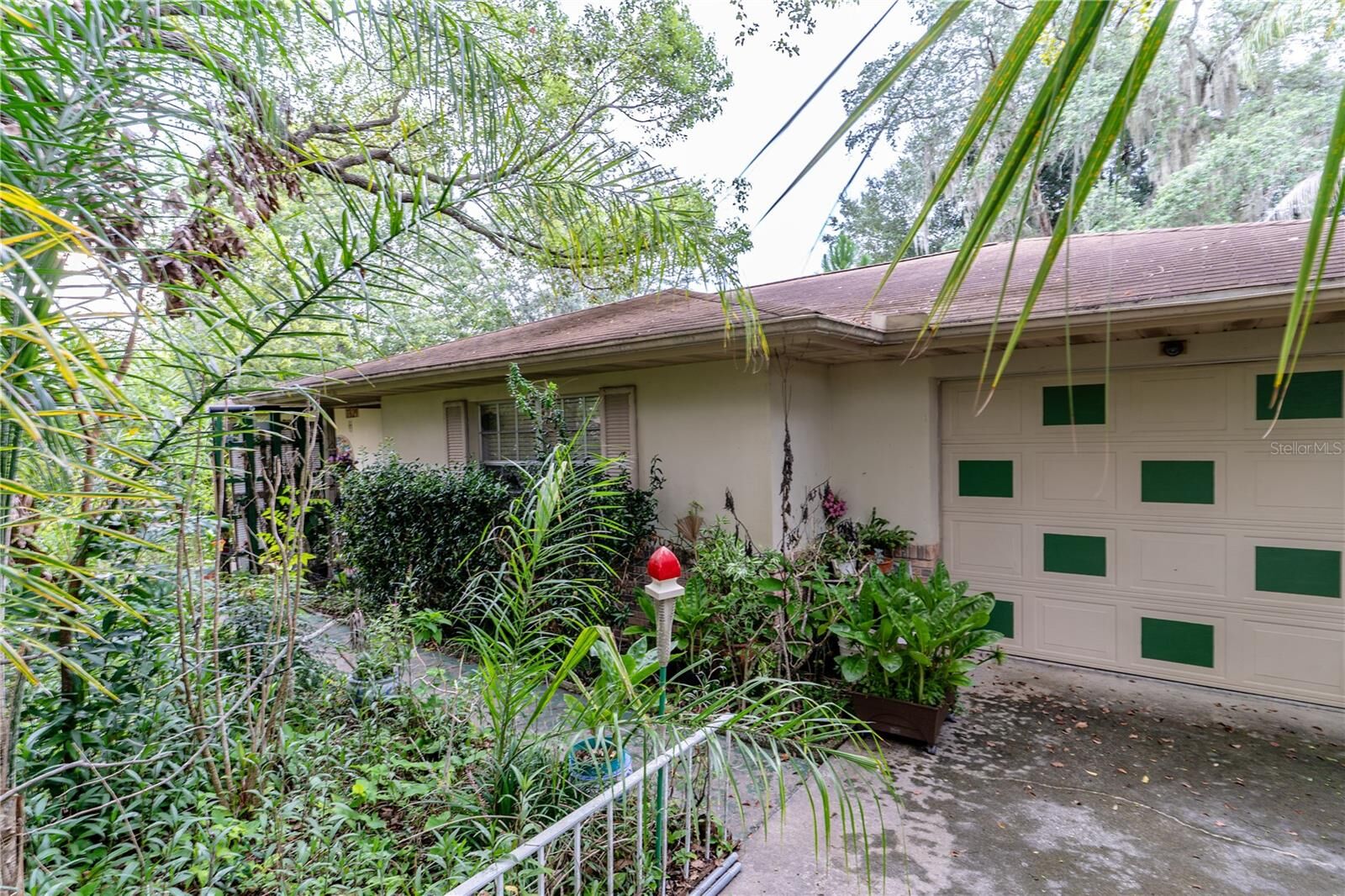 Property Photo:  1329 Herndon Avenue  FL 32725 