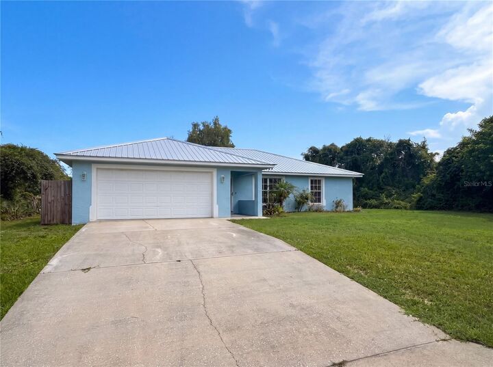 Property Photo: 259 Baltimore Way FL 33852