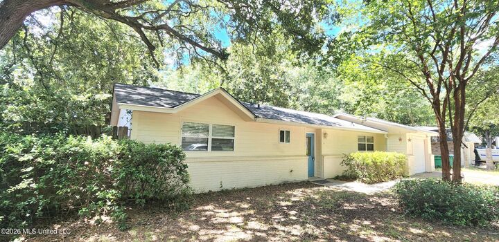 Property Photo: 9113 Warbler Avenue MS 39564