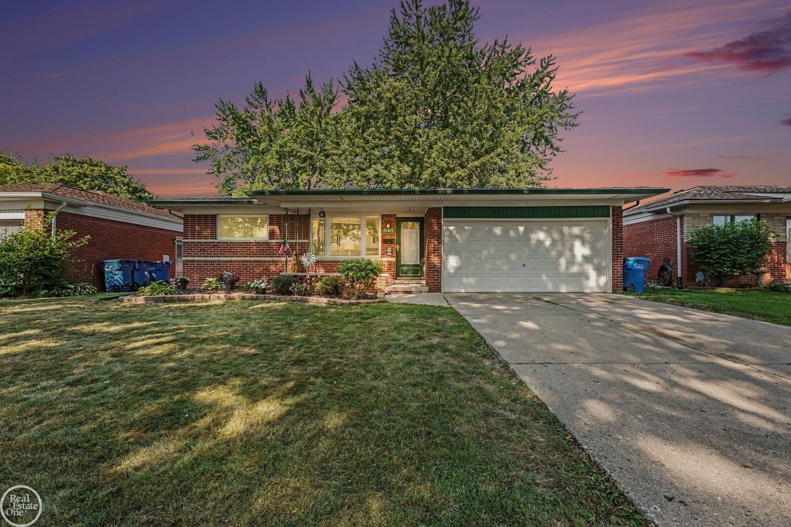 Property Photo: 30419 Eiffel Avenue MI 48088