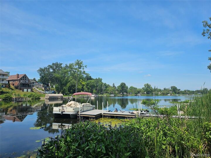 Property Photo:  9170 River Valley Road  MI 48116 8230 