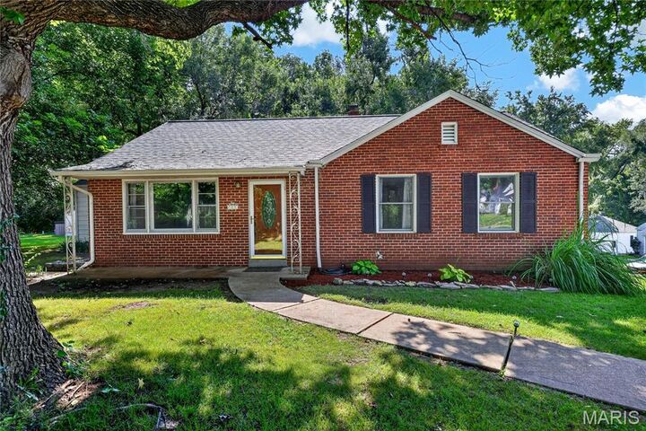 Property Photo:  408 Oak Avenue  MO 63301 