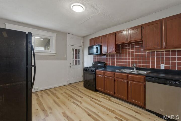 Property Photo: 3322 N Hanley Road MO 63121