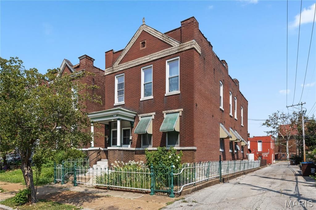 Property Photo: 4140 Oregon Avenue MO 63118