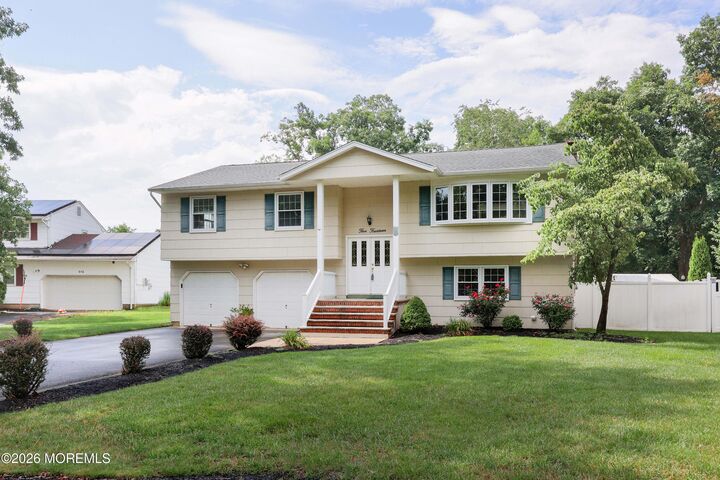 Property Photo:  514 Oakview Drive  NJ 08753 
