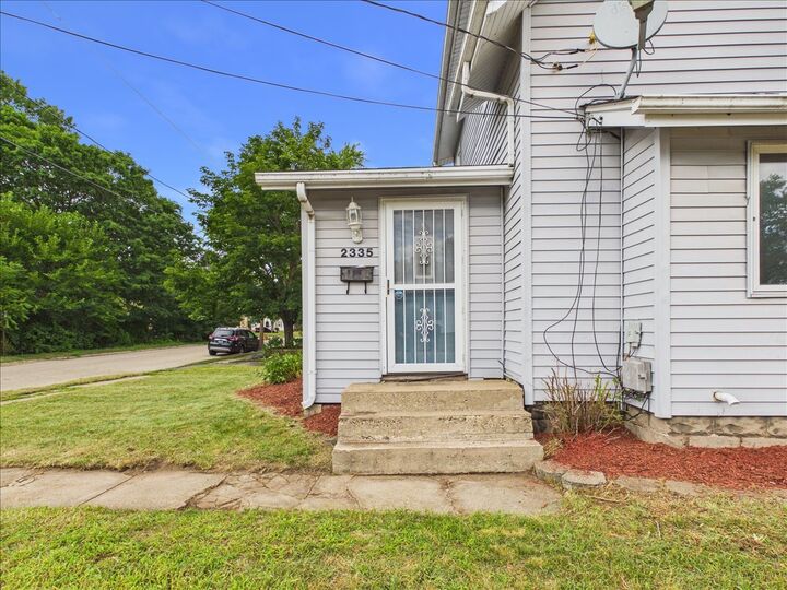 Property Photo: 2335 Burton Street IL 61103