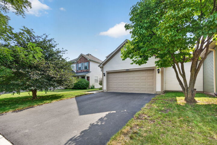 Property Photo:  1205 Fawnlily Circle 1205  IL 60431 