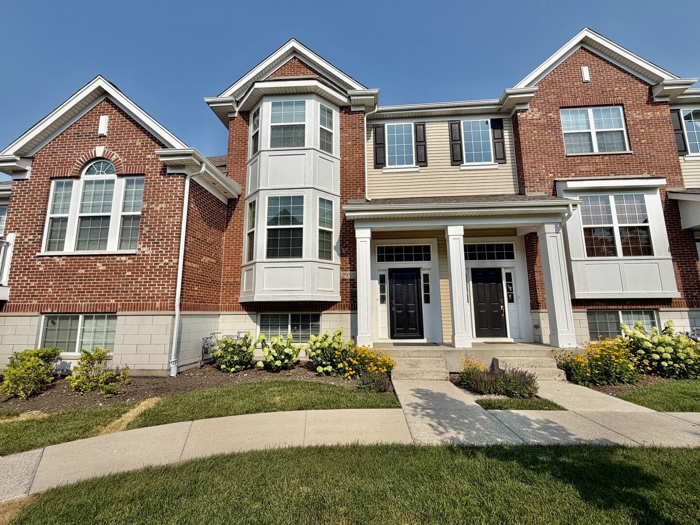 Property Photo:  2953 Madison Drive 2953  IL 60564 