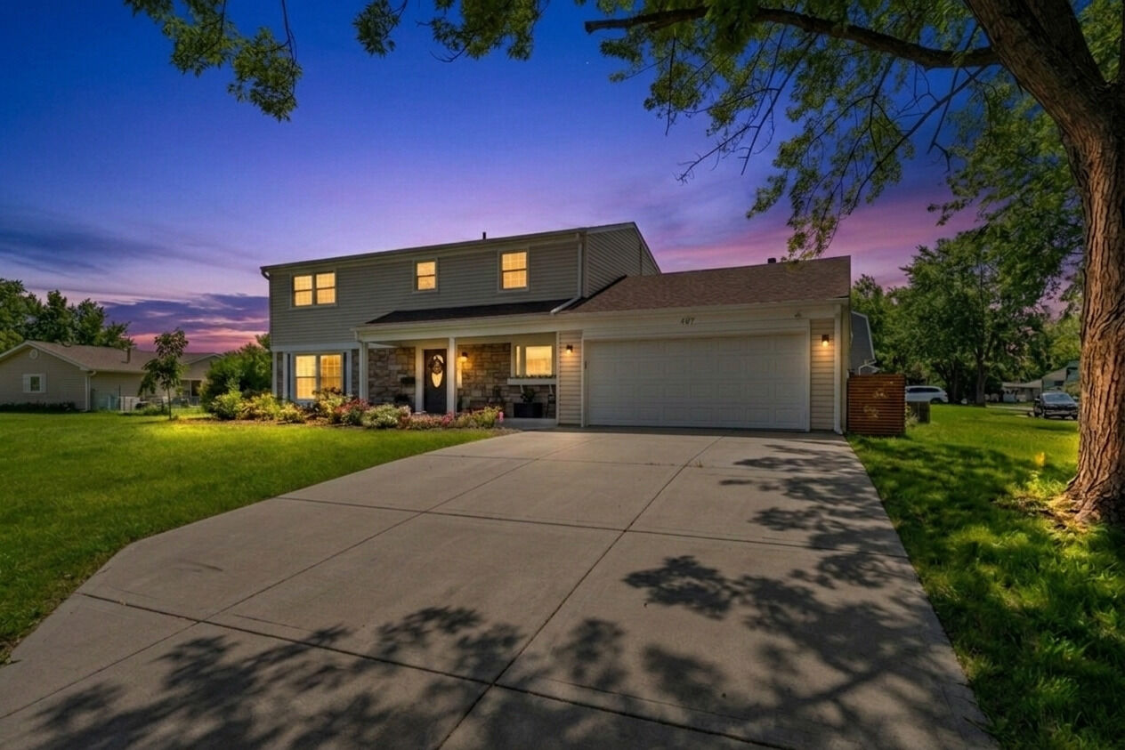 Property Photo:  407 N Braintree Drive  IL 60194 
