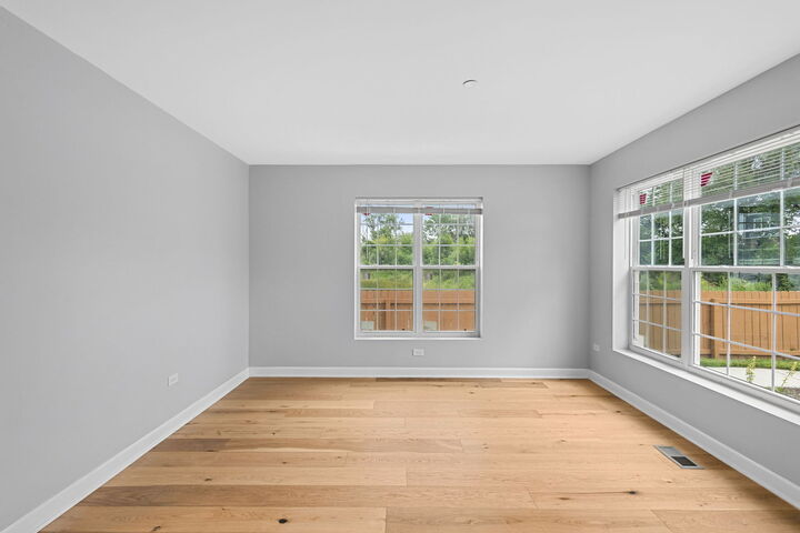 Property Photo: 1364 Greenbrook Court IL 60133
