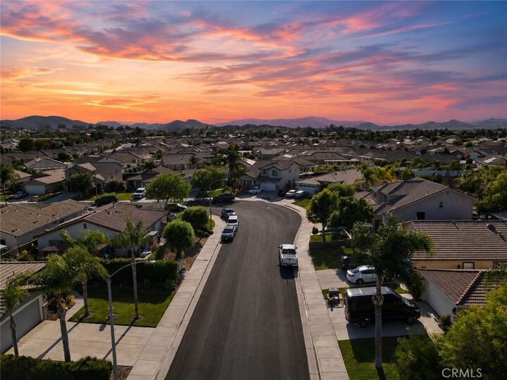 Property Photo:  26766 Mountain Glen  CA 92584 