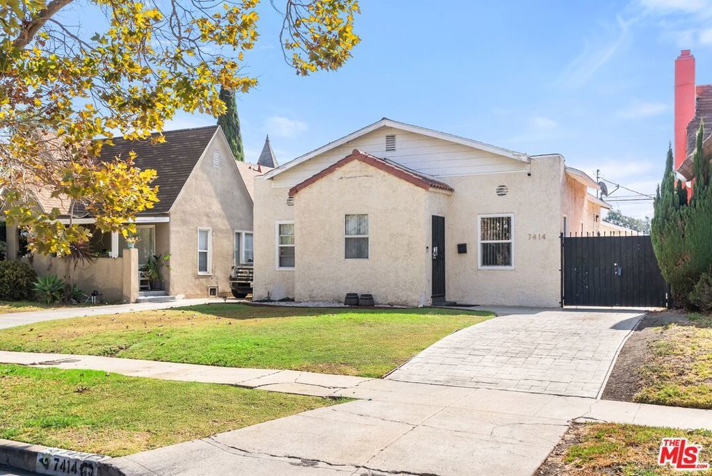 Property Photo:  7414 Brighton Avenue  CA 90047 