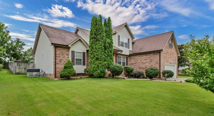 Property Photo: 2412 Shoveler Way TN 37042