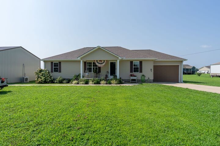 Property Photo: 97 Brace Loop TN 38483