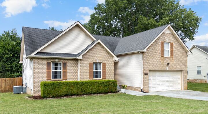 Property Photo: 3716 Harvest Rdg TN 37040