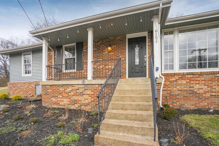Property Photo:  610 Ashley Ct  TN 37211 