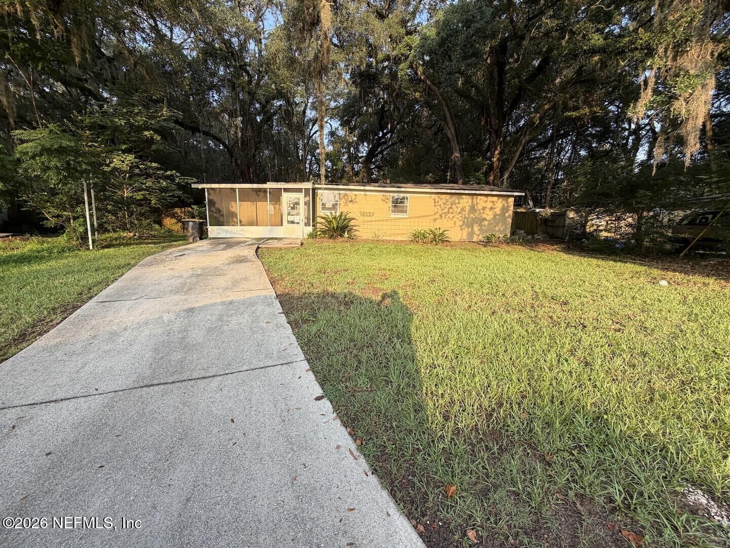 Property Photo: 6880 Tinkerbell Lane FL 32210