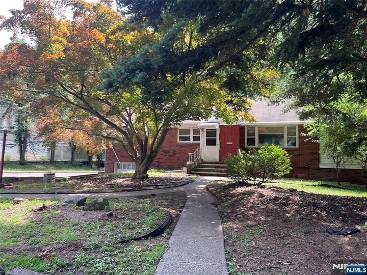 Property Photo:  84 Grove Street  NJ 07436 