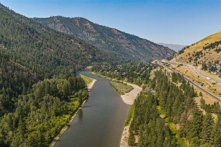 Property Photo: 632 Dakota Avenue MT 59802