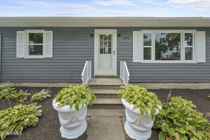 Property Photo: 4353 Onondaga Avenue OH 43611