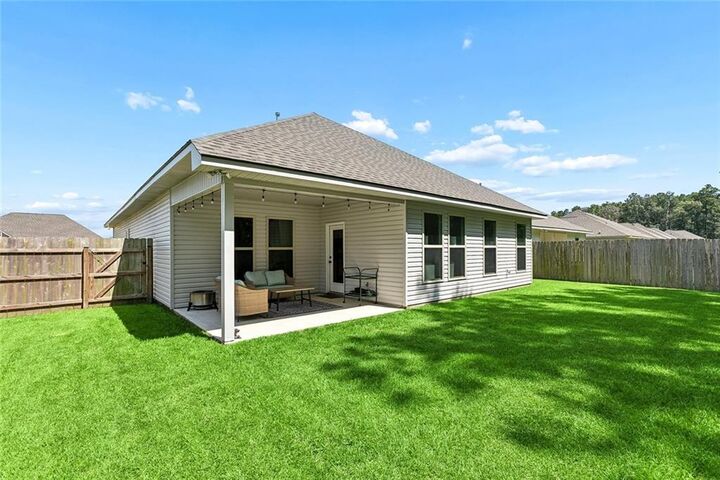 Property Photo: 41498 Dothan Place LA 70454