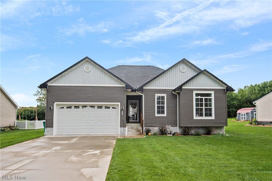 Property Photo:  4463 Cloverlane Avenue NW  OH 44483 